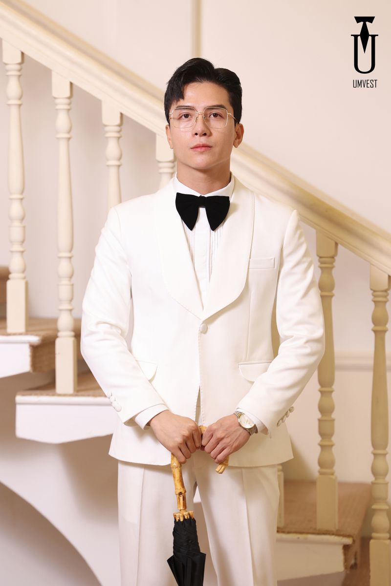 Tuxedo Trắng